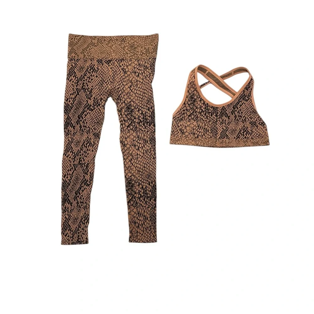 Morgan Stewart Sport, Snakeskin Print Sports Bra and Leggings Set - Picture 3 of 3